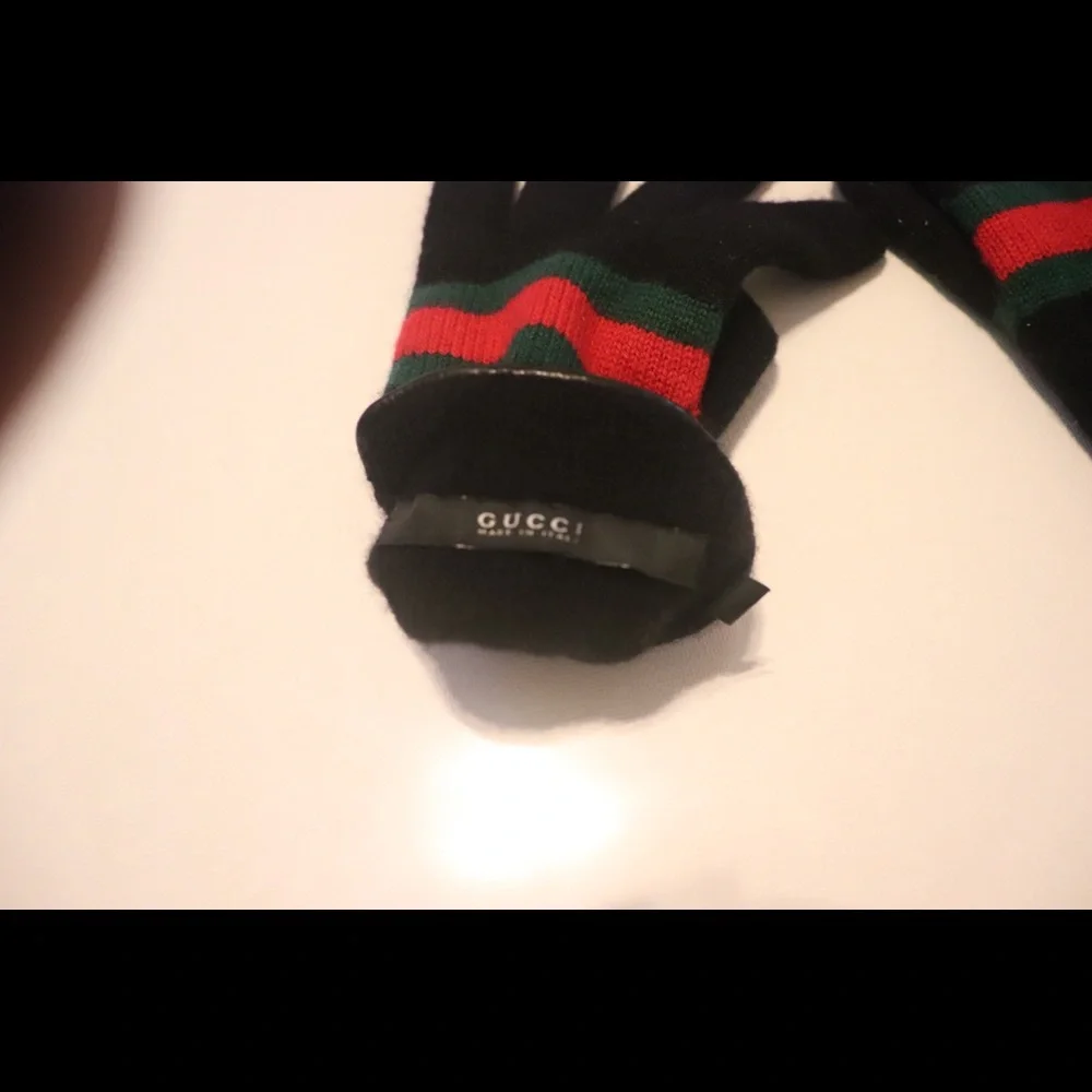 Gucci wool gloves